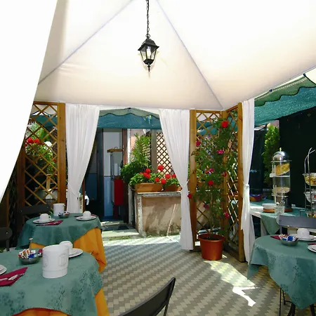 Hotel H O T E L S A N G A L L O L 3*