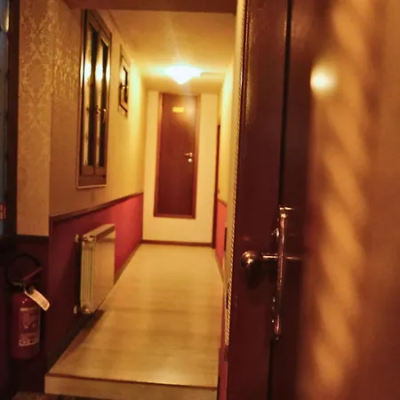 Hotel H O T E L S A N G A L L O L Venice