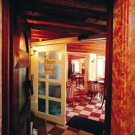 Ll H O T E L S A N G A L L O Ll Hotel Venezia