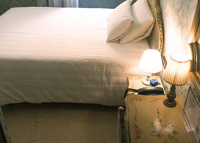 Hotel H O T E L S A N G A L L O L Wenecja