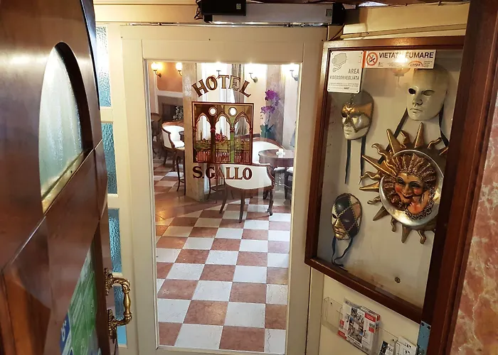 H O T E L S A N G A L L O L Hotel Wenecja