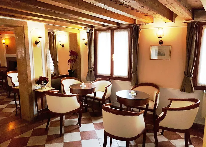 H O T E L S A N G A L L O L Wenecja