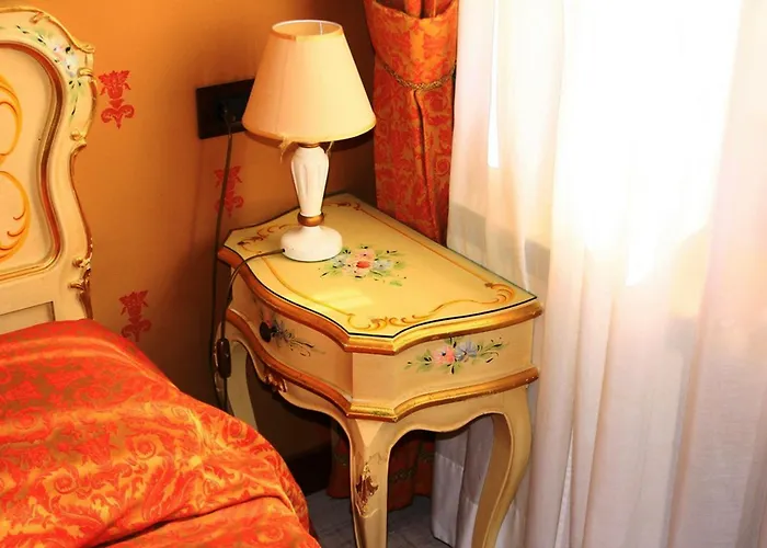 Hotel Ll H O T E L S A N G A L L O Ll Benátky