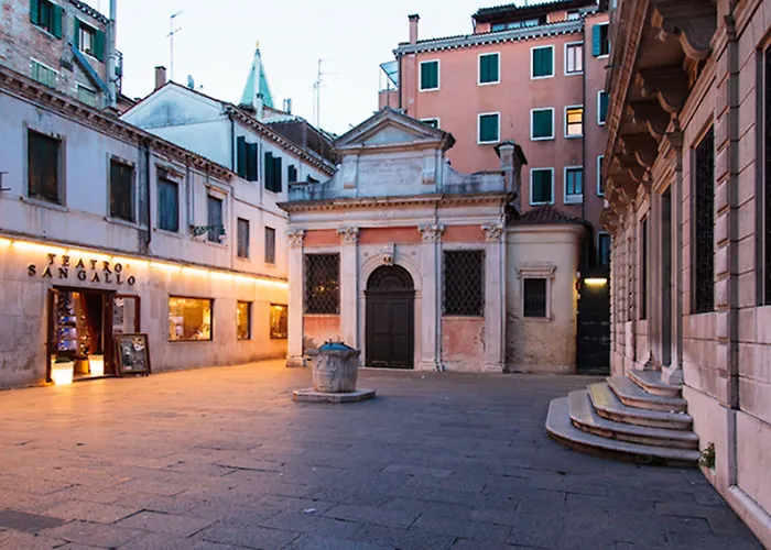 Hotel Ll H O T E L S A N G A L L O Ll Venise