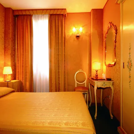 H O T E L S A N G A L L O L Venedig