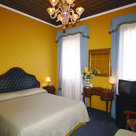 H O T E L S A N G A L L O L Venedig