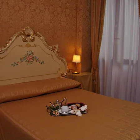 Отель H O T E L S A N G A L L O L 3*