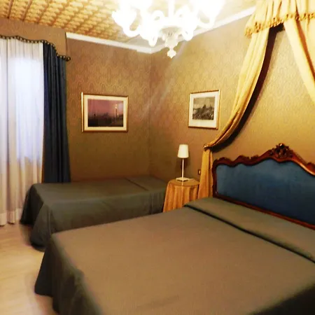 H O T E L S A N G A L L O L 3* Venedig