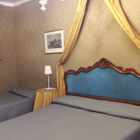 H O T E L S A N G A L L O L Отель Венеция