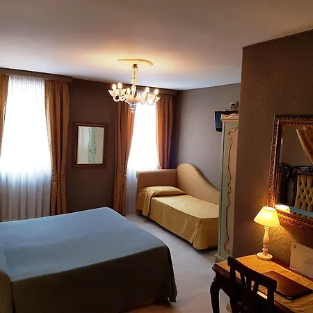 H O T E L S A N G A L L O L Venedig