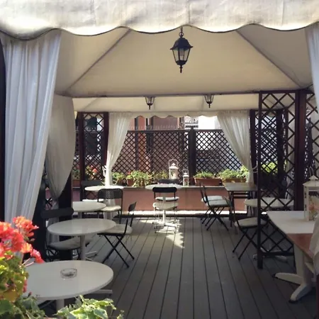 H O T E L S A N G A L L O L Hotel 3*