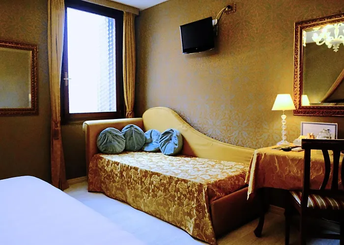 H O T E L S A N G A L L O L