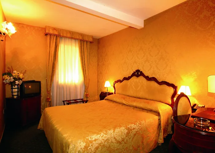 Отель H O T E L S A N G A L L O L 3*