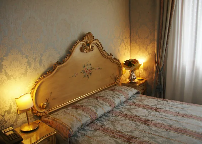 H O T E L S A N G A L L O L Отель