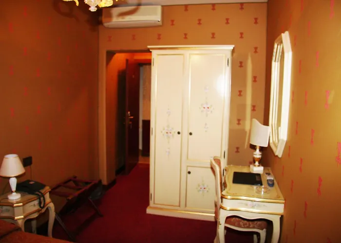 H O T E L S A N G A L L O L 3*