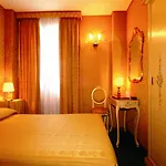 Ll H O T E L S A N G A L L O Ll 威尼斯