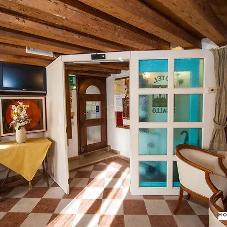 Ll H O T E L S A N G A L L O Ll Hotel Venetië
