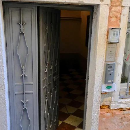 Hotel H O T E L S A N G A L L O L Veneza