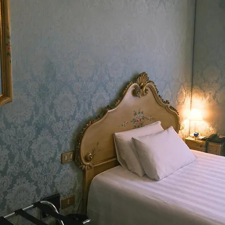 Hotel Ll H O T E L S A N G A L L O Ll 3*