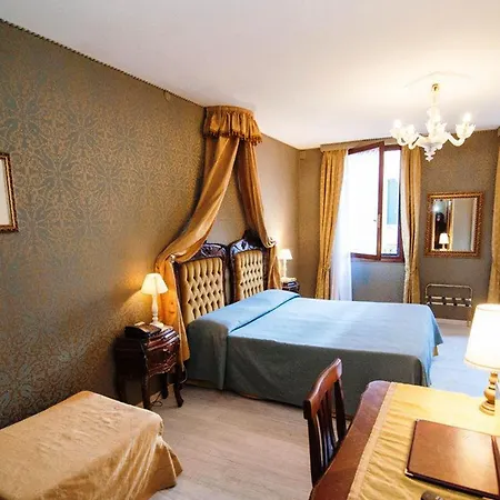 Hotel Ll H O T E L S A N G A L L O Ll
