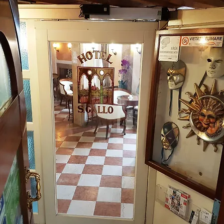 Ll H O T E L S A N G A L L O Ll Hotel Venetië
